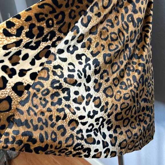 Dennis Basso leopard faux fur cape jacket - Picture 4 of 14